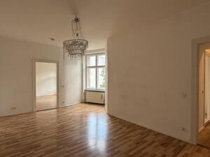 Bezugsfreie helle 2-Zimmer QG Altbauwohnung in der Nähe vom Schloss Charlottenburg (provisionsfrei) – 10589 Berlin – Vorschaubild 1