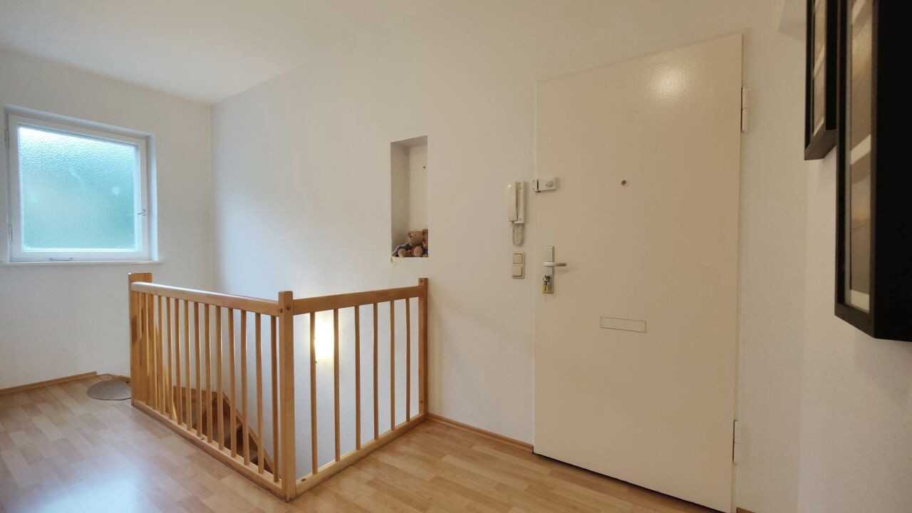 Bezugsfreie 4-Zimmer-Maisonette mit Tageslichtbad & zwei Balkonen – Berlin – Vorschaubild 9