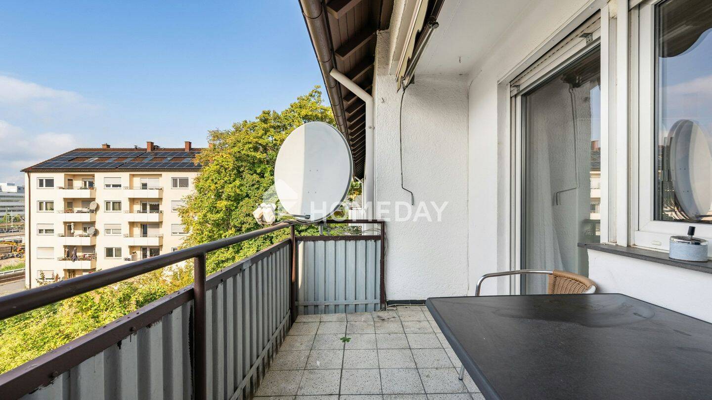 Charmante 3-Zimmer-Wohnung mit Westbalkon und Stellplatz in Stuttgart-Untertürkheim – Stuttgart – Vorschaubild 3