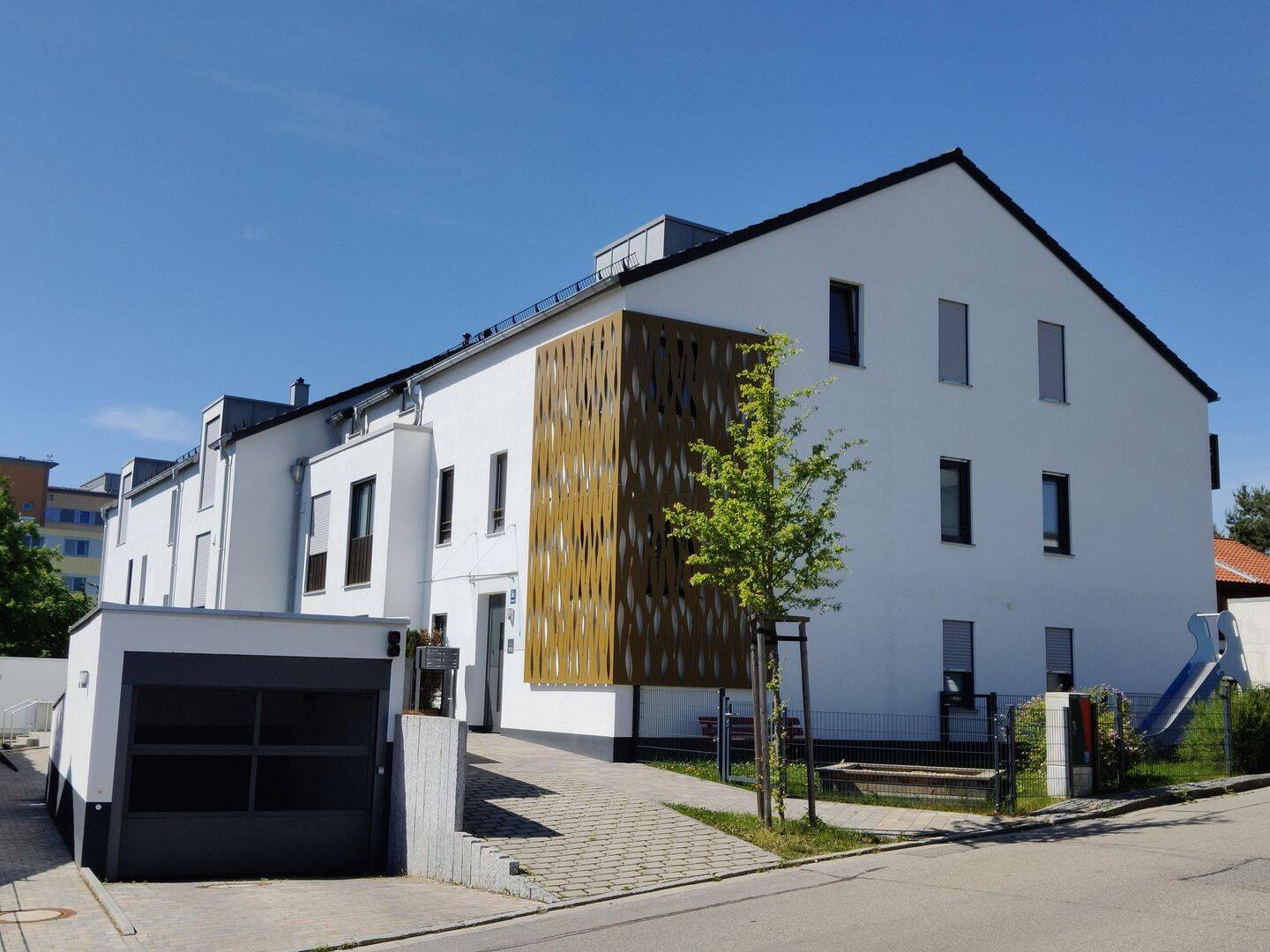 Attraktive 3-Zimmer-Wohnung mit sonniger Dachterrasse in Ebersberg – Ebersberg – Vorschaubild 2
