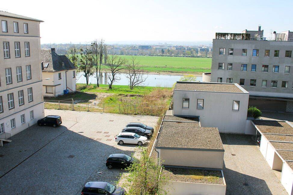*Exklusive 3 Raum WE in Dresden* *kernsaniert*Südbalkon/Elbblick* *EBK*Stellplatz*provisionsfrei* – Dresden – Vorschaubild 3
