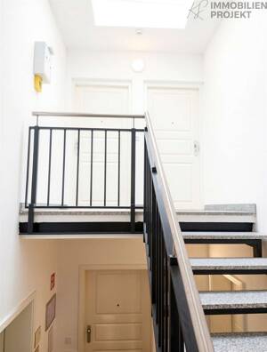 3er-WG: Möblierte 4-Zimmer-Maisonette-Wohnung im Herzen der Bayreuther Innenstadt sofort frei - 84m² – 95444 Bayreuth – Vorschaubild 6