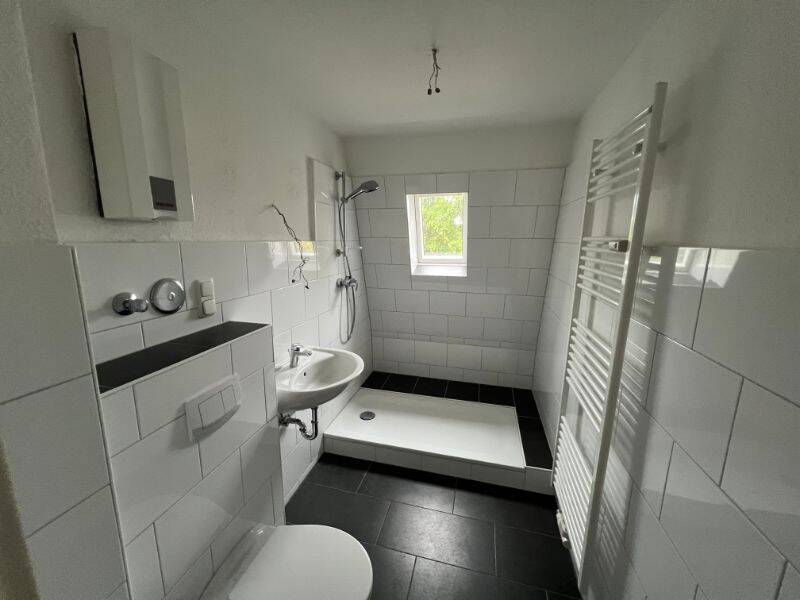 schöne Dachgeschosswohnung im Grünen ! kurzfristig verfügbar ! – Gelsenkirchen – Vorschaubild 9