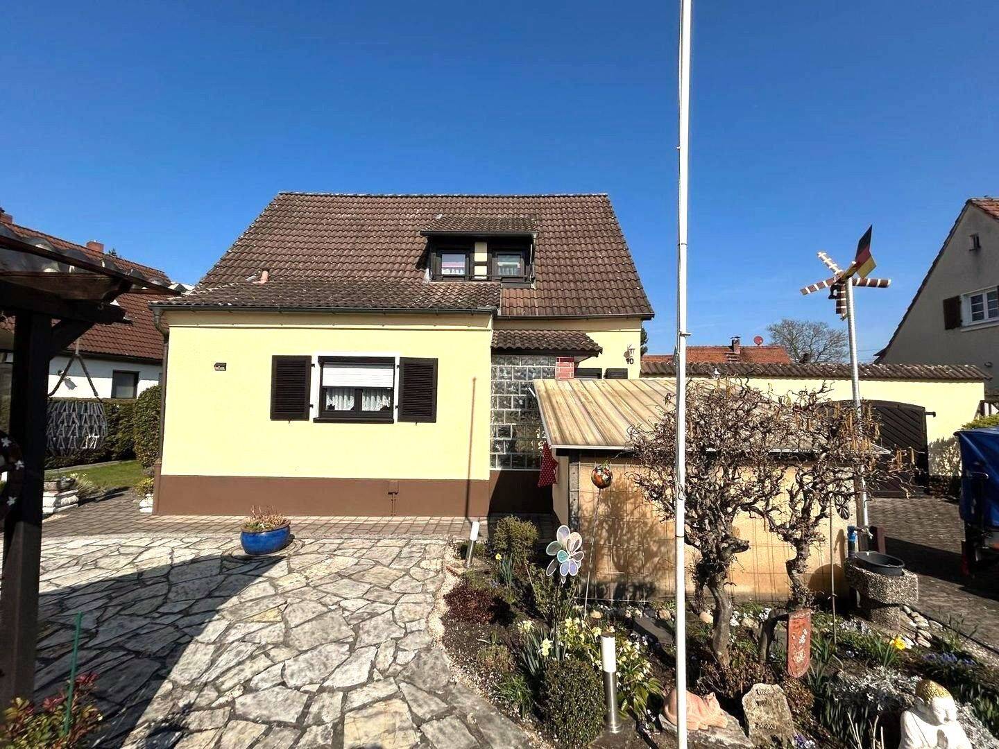 * Haus mit Werkstatt, Garage und Erweiterungspotential * – Nürnberg – Vorschaubild 3