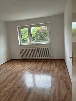 Zentral. Hell. Bezugsfertig - 3 Zimmer mit Balkon im Herzen der Stadt – 38226 Salzgitter – Vorschaubild 5