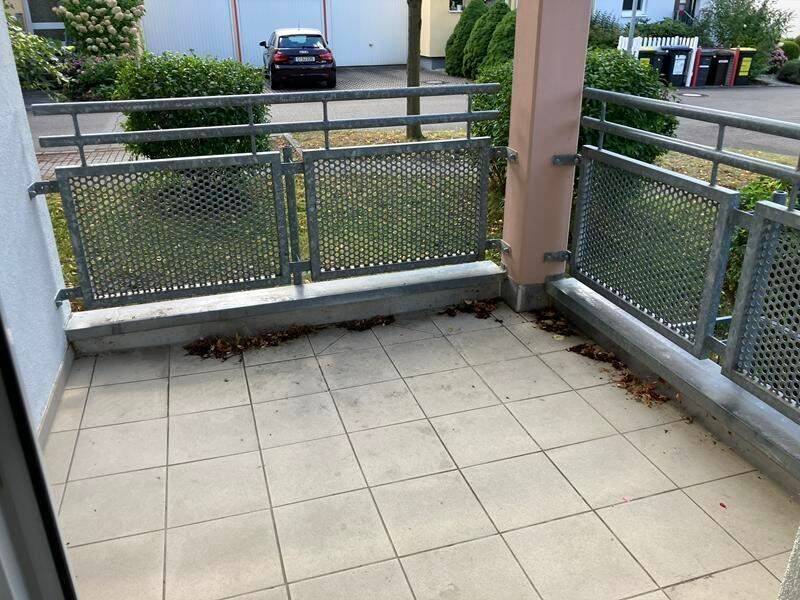 Gemütliche 3-Zimmer mit Tiefgarage, 2xBalkon, Wannenbad mit Fenster und Lam. in sehr guter Lage! – Chemnitz – Vorschaubild 9