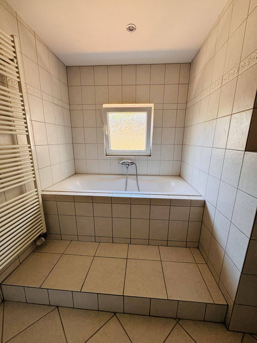 Charmante 3-Zimmer-Maisonettewohnung mit Einbauküche und 2 WCs in Aachen-Eilendorf – Aachen – Vorschaubild 8