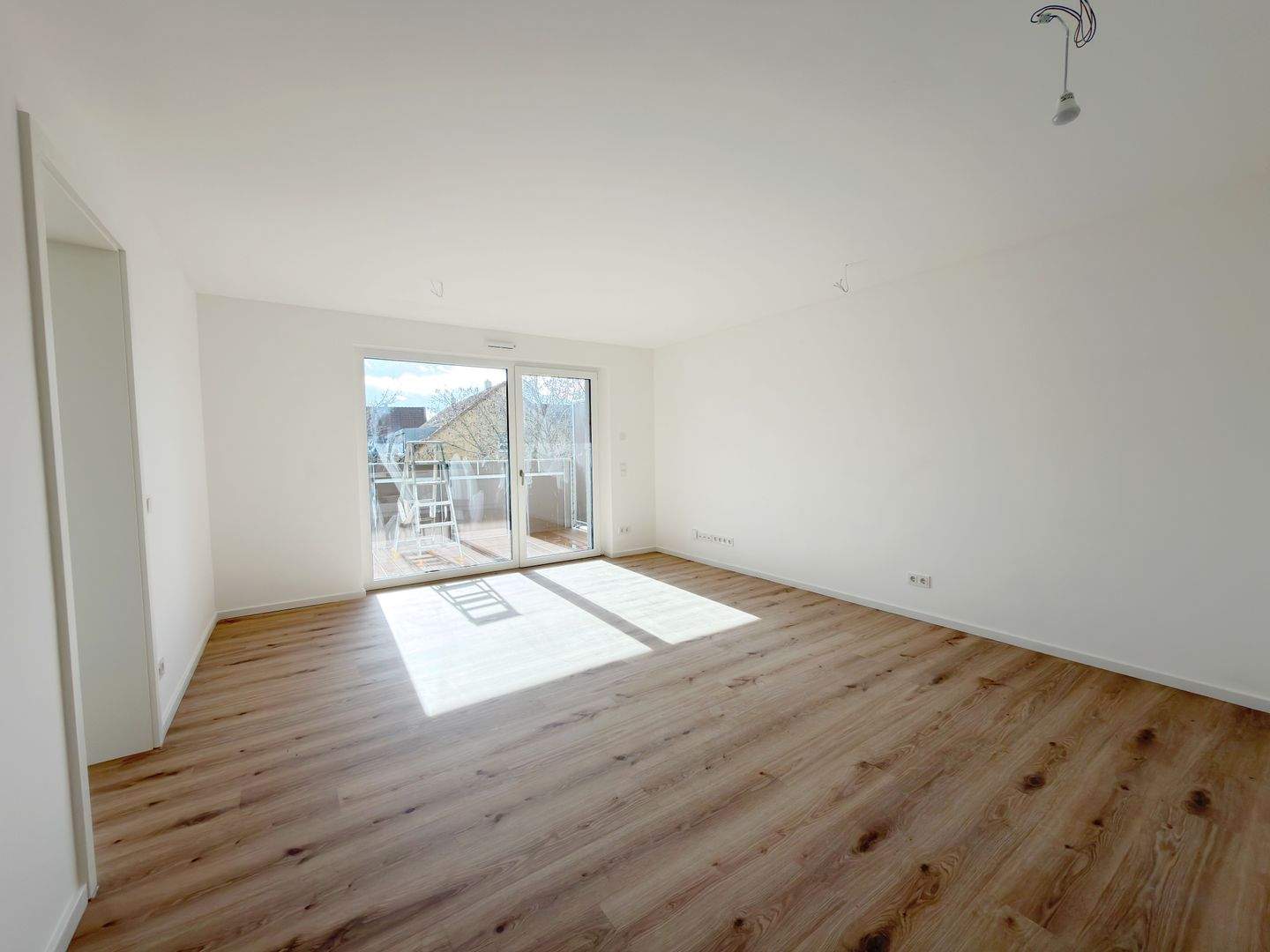 Exklusive 3-Zimmer-Neubauwohnung mit hochwertiger Ausstattung ~ Erstbezug ~ Tiefgarage ~ Aufzug ~ Sofortbezug – Nürnberg – Vorschaubild 5