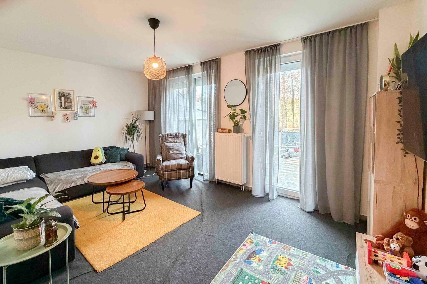 Bezugfertiges Familienhaus mit großem Garten, Dachterrasse & Einbauküche - 2017 umfassend saniert – Gerach – Bild 1 von 9
