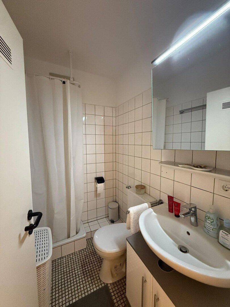 Von priv. - schönes 1-Zi. Single-Appartement in Paderborn Schloß Neuhaus, ruhige Lage m. Balkon 2.OG – Paderborn – Vorschaubild 8