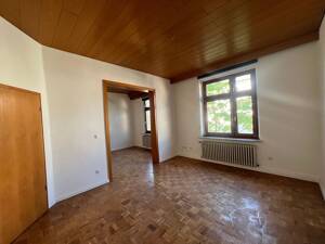 Großzügige 3,5-Raum Wohnung mit Einbauküche und Balkon in Duisburg-Dellviertel – 47051 Duisburg – Vorschaubild 2