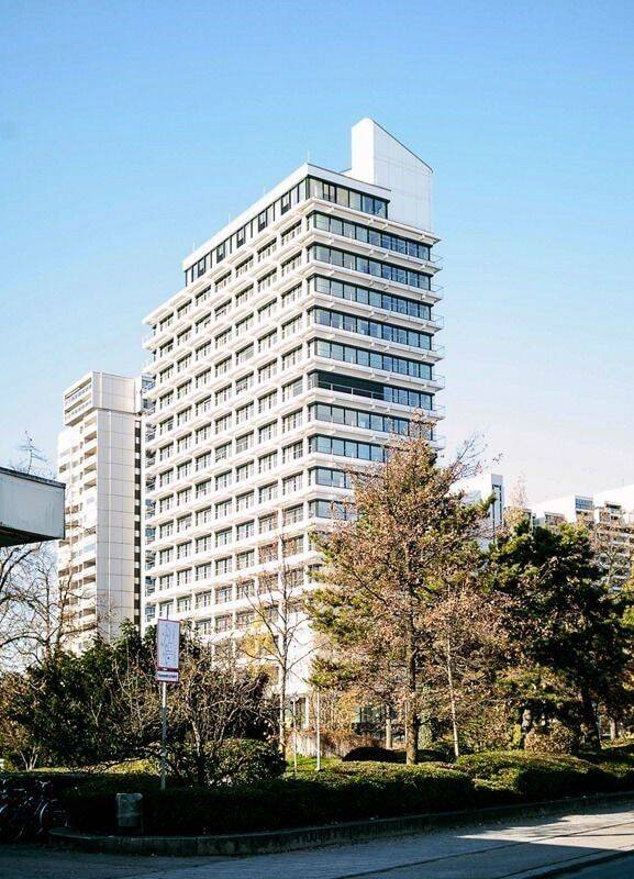 OLYMPIA TOWER - Businesswohnen mit Concierge Service zu vermieten inkl. Stellplatz ab 01.09.2026 – München – Vorschaubild 2