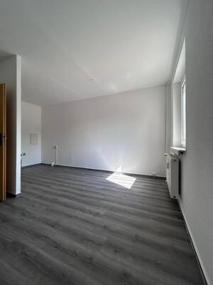 Kleine 2-Raum Wohnung mit Balkon – 39240 Calbe (Saale) – Vorschaubild 2