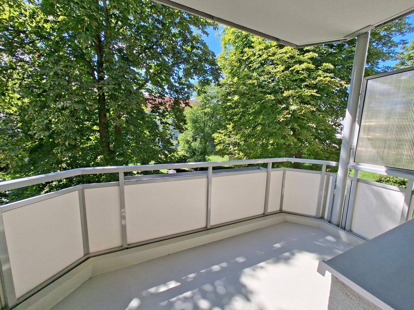 3-Raumwohnung im 1. OG mit Balkon – Chemnitz – Vorschaubild 2