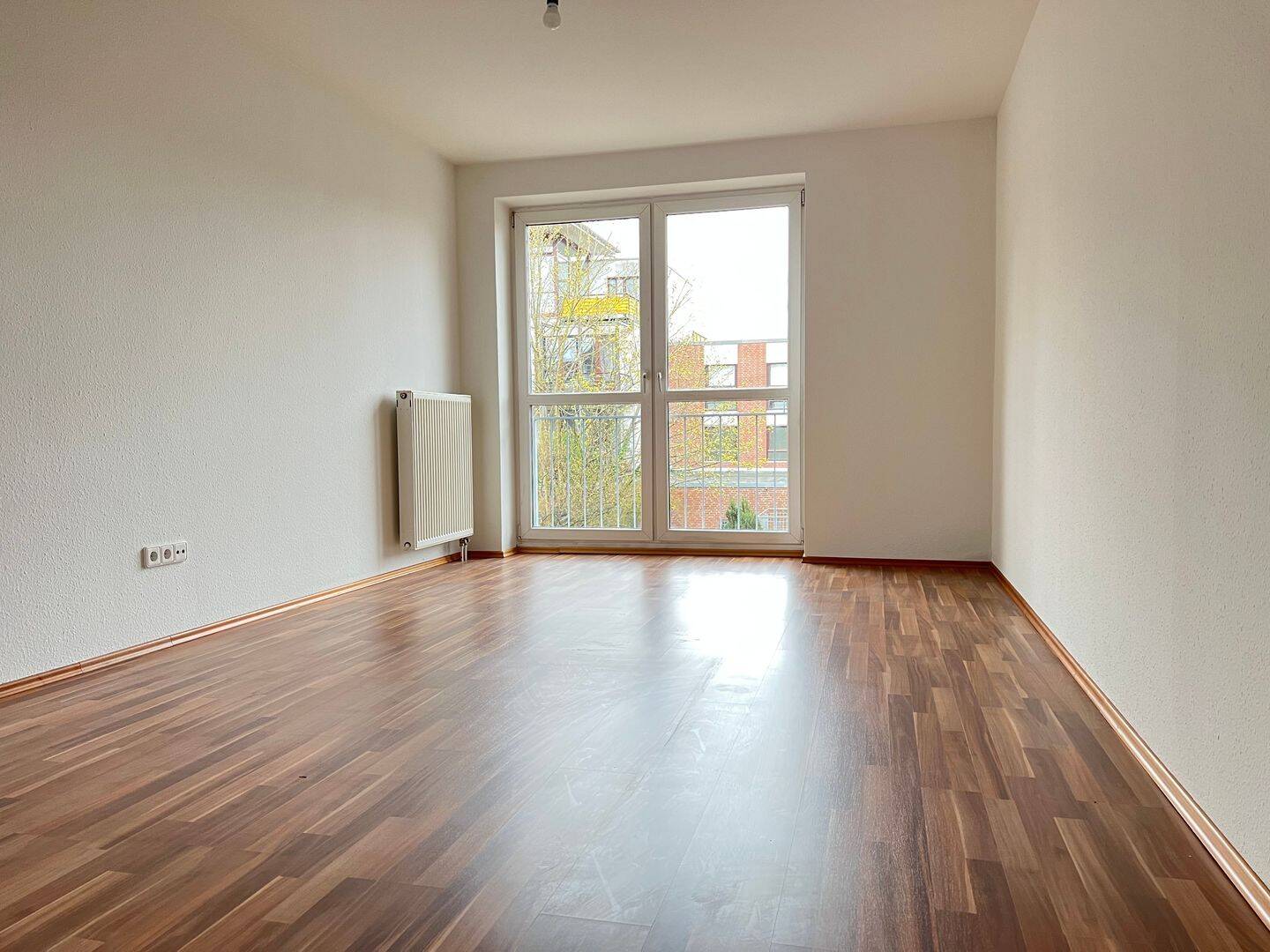Großzügige 4-Zimmer-Wohnung mit Balkon im Herzen von Rissen! – Hamburg – Vorschaubild 4