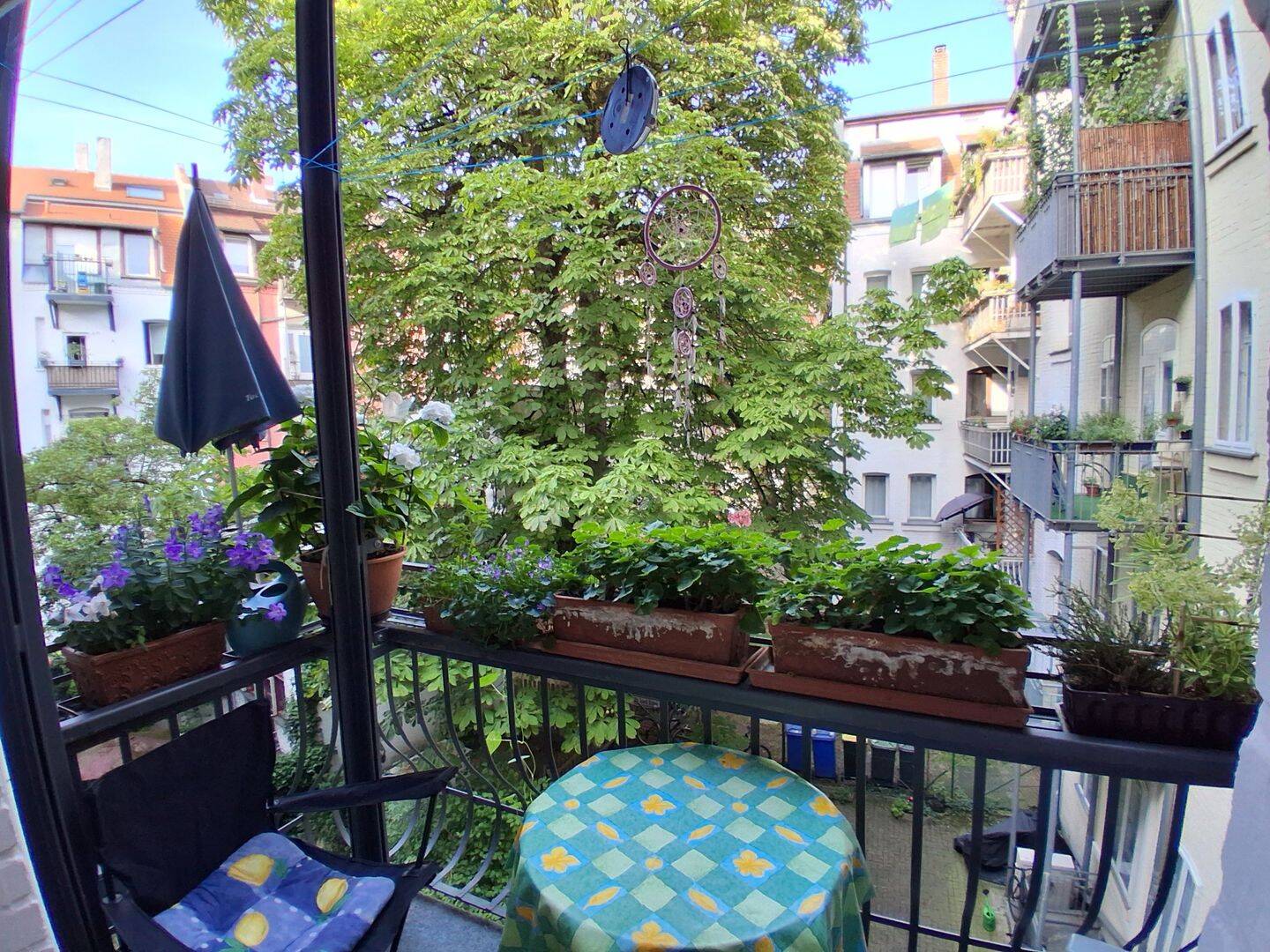 Jugendstilperle mit 4 Zimmer und Balkon Nähe Archivpark
