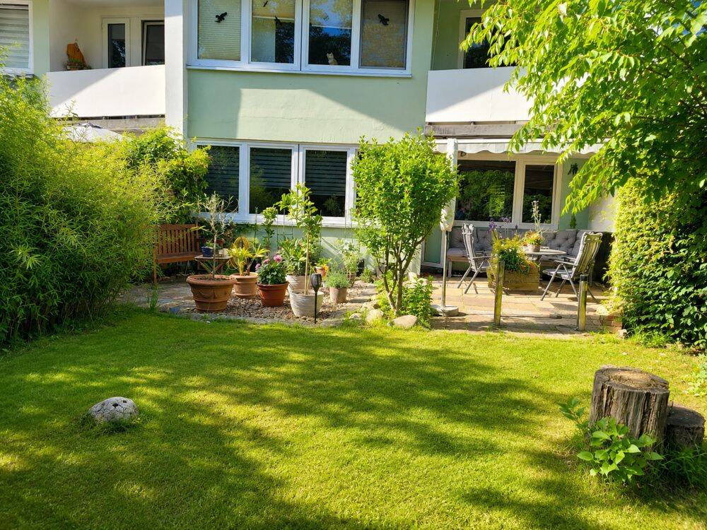 Vermietete Erdgeschosswohnung mit außergewöhnlichem 290 m² Privatgarten in Hamburg-Rissen – Hamburg – Bild 1 von 9