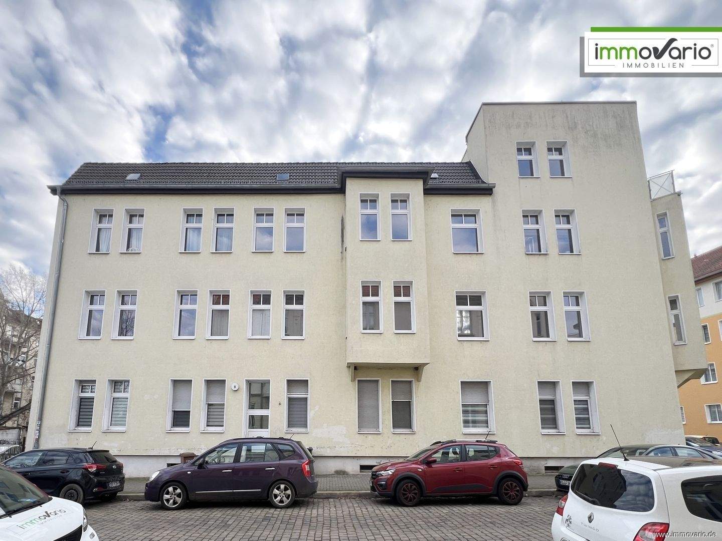 2-Zimmer-Wohnung mit Balkon, Wanne & Dusche, Einbauküche & Abstellraum in Uni-Nähe
