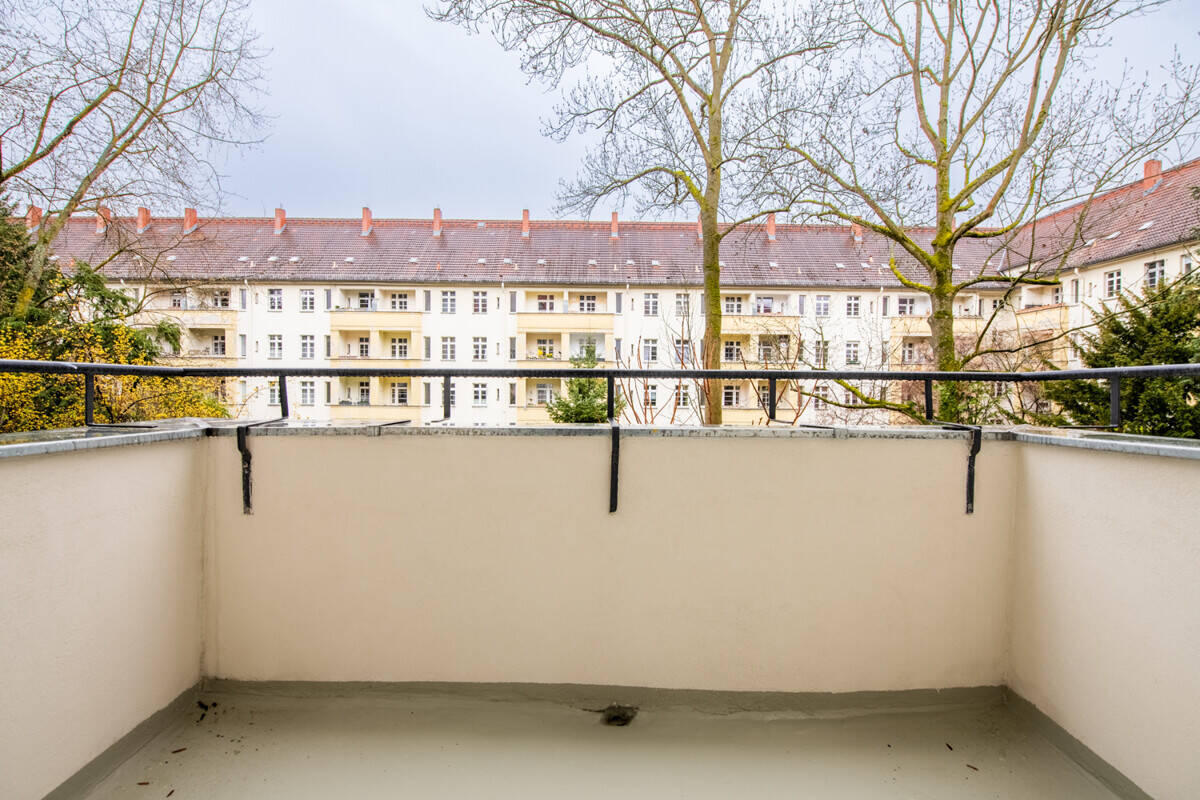 Bezugsfertig: Stilvolle 2-Zimmer-Wohnung mit Balkon I Aufzug I saniert und ruhig – Berlin – Vorschaubild 4
