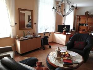 Wohnhaus mit Entwicklungspotential und Garage im Herzen von Krefeld zu verkaufen. – 47799 Krefeld – Vorschaubild 5