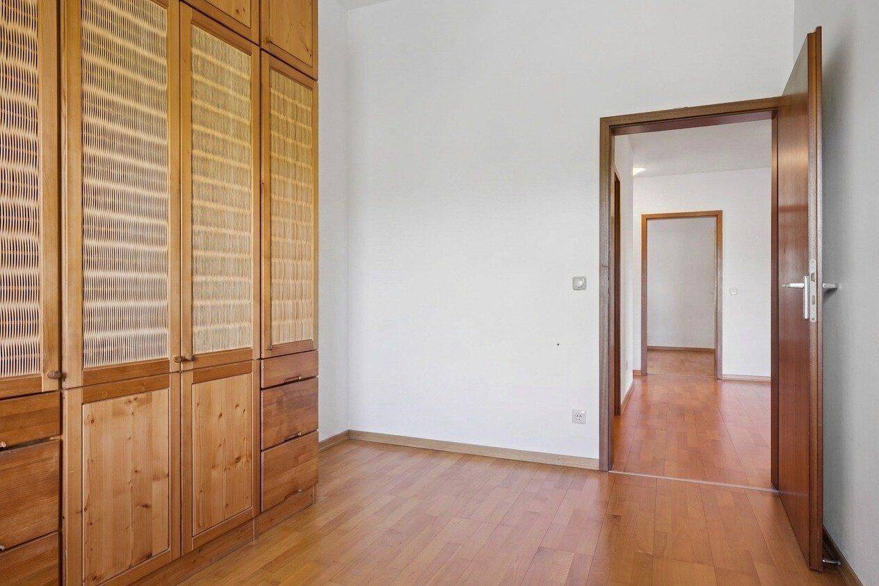 Gestaltungspotenzial in München-Moosach: Balkon, Tiefgarage und eine Raumhöhe, die begeistert – München – Vorschaubild 8
