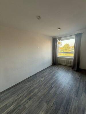 **BEZUGSFREIE 3 ZIMMER WOHNUNG IN SALZGITTER-LEBENSTEDT** – 38226 Salzgitter – Vorschaubild 6