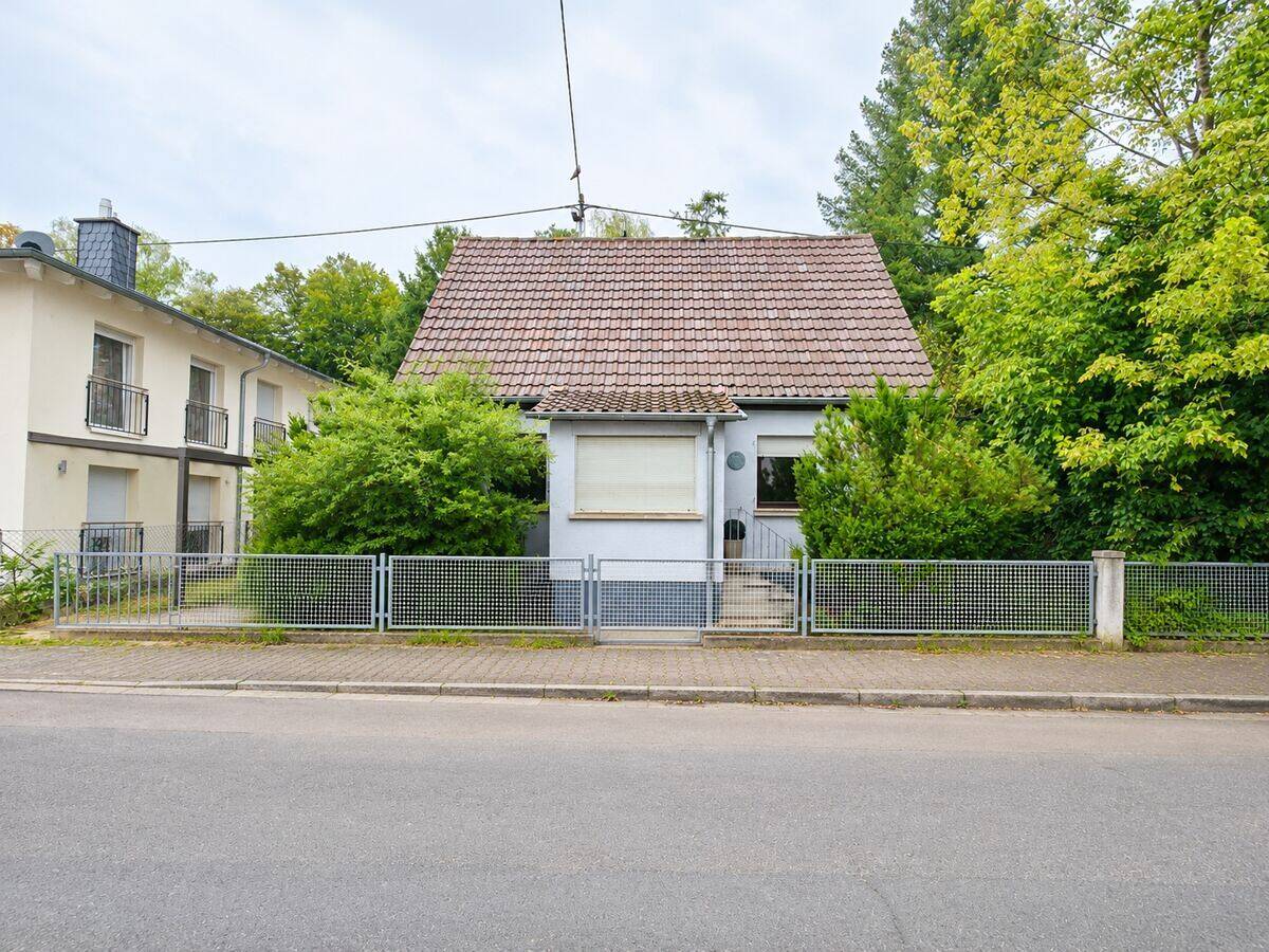 Familienidylle mit großem Garten & viel Potenzial - Ihr Zuhause in Frankfurt-Sossenheim – 65936 Frankfurt am Main – Bild 1 von 9