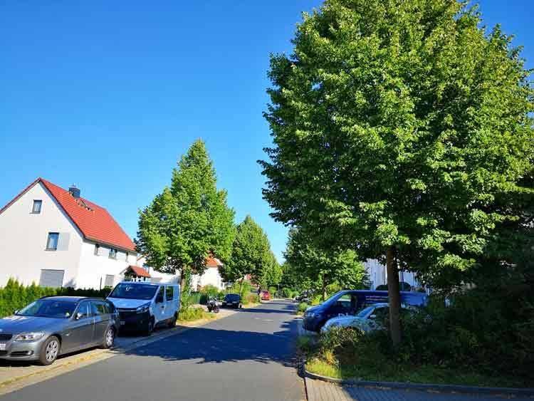 Grüne Stadtrandlage, Weitblick, Dachgeschoss, Balkon, Wanne, Dusche ... – Dresden – Vorschaubild 6