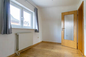 PURNHAGEN-IMMOBILIEN - Burgdamm - Freistehendes Einfamilienhaus mit nicht genehmigtem Nebengebäude! – 28717 Bremen – Vorschaubild 9