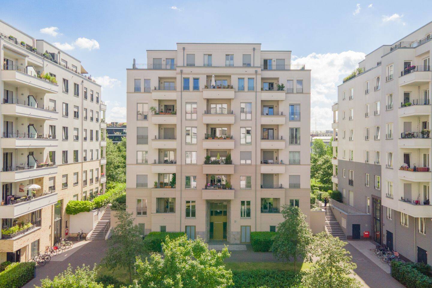 Drei/vier Zimmer! Mit Garten, Balkon, Terrasse, Aufzug, Stellplatz: Am Gleisdreieck-Park Kreuzberg