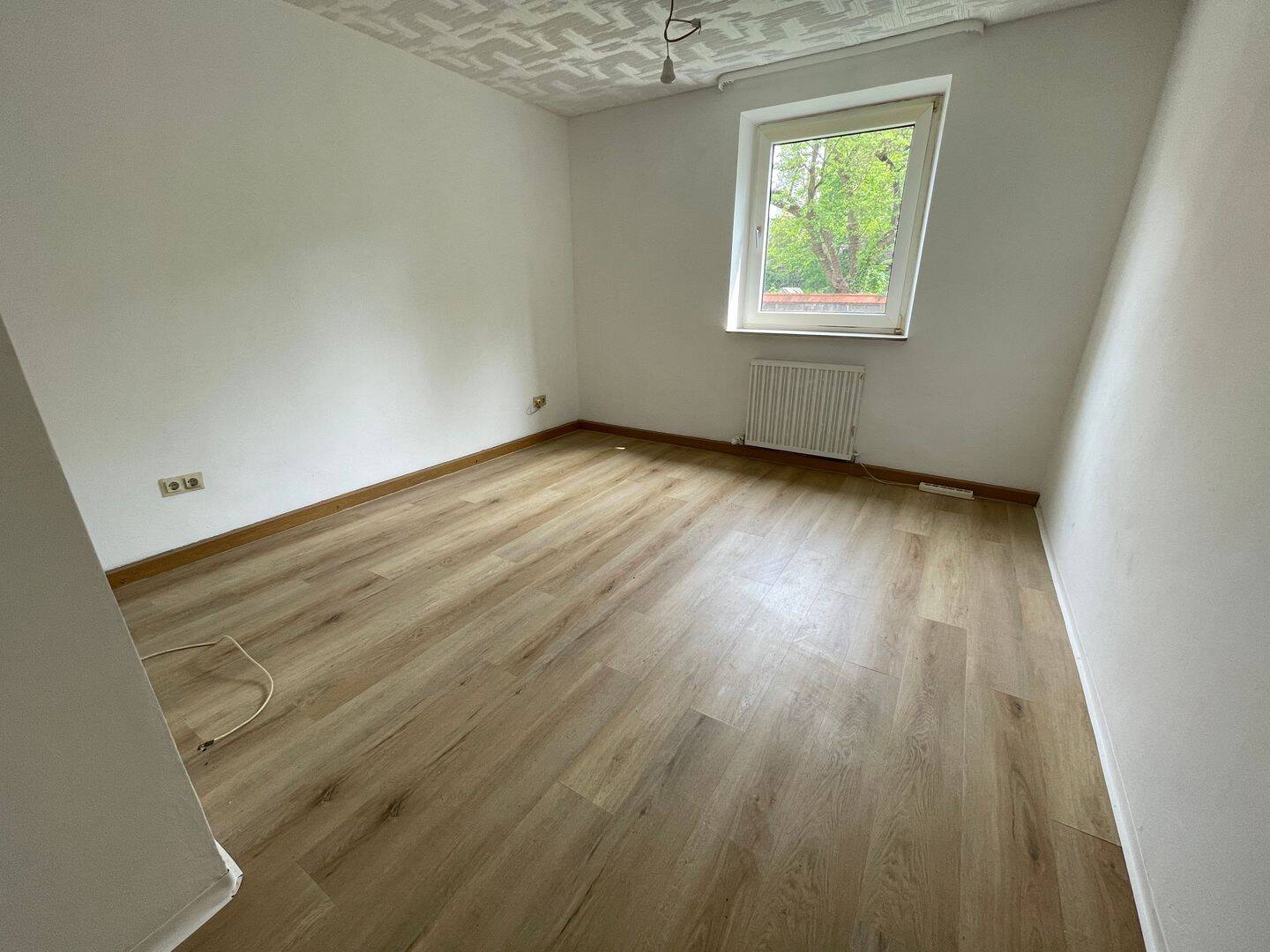 *TOP* 2-Zimmer Wohnung mit Balkon am Südstadtpark in Fürth – Fürth – Vorschaubild 4