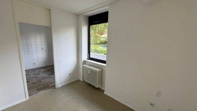 1 ZKB mit Balkon, renoviert, Nr 6 Mainstr. 8, 66125 Saarbrücken