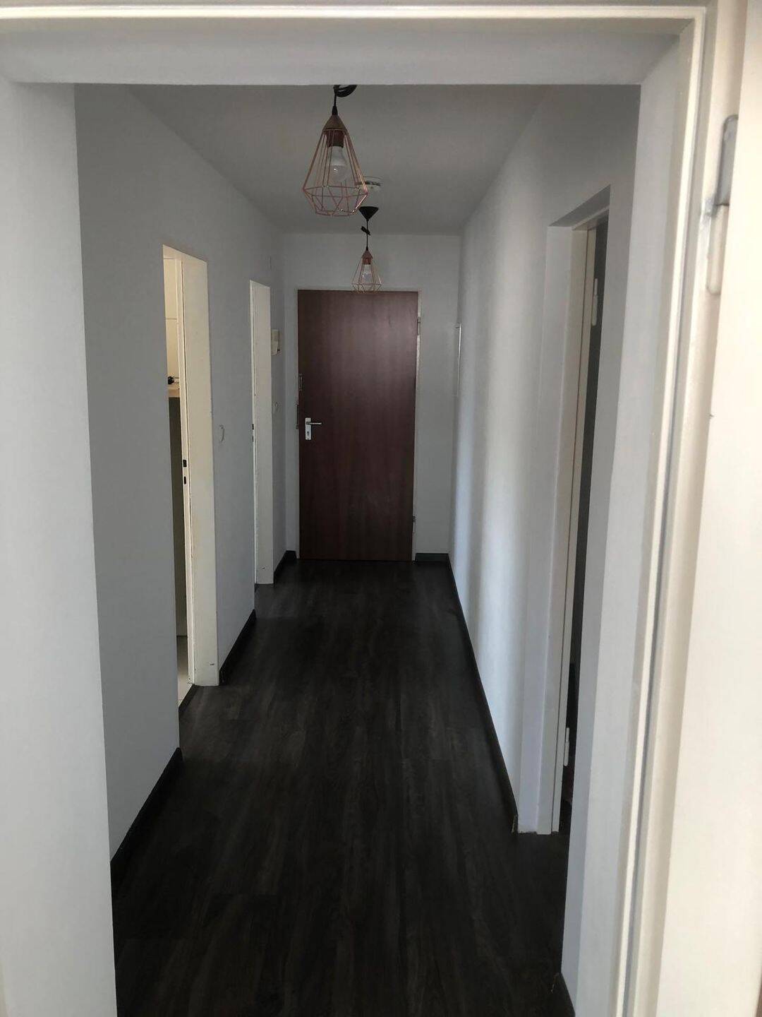 Sofortbezug: 2-Zimmer zentrumsnahe Lage mit Ausblick aus dem 6.Stock mit Aufzug – Nürnberg – Vorschaubild 3
