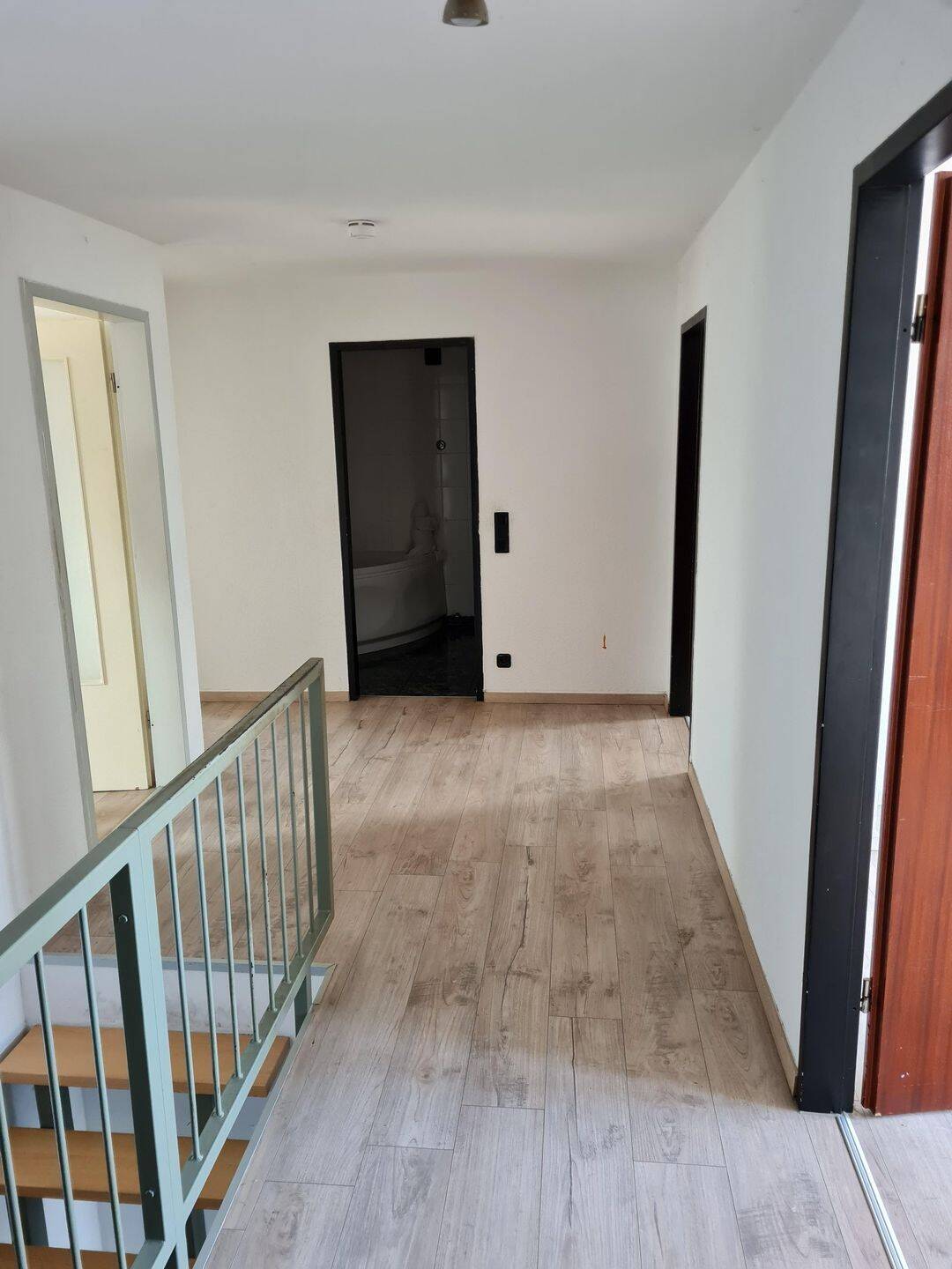 °°° 6,0 Zimmer-Maisonette-Wohnung im 3.OG °°° – Duisburg – Vorschaubild 6