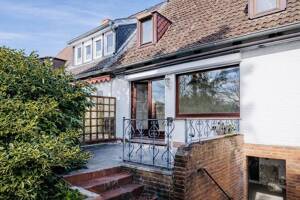 Modernisiertes Mittelreihenhaus (ca. 117 qm Wohn-/Nutzfläche) in Hamburg Iserbrook – 22589 Hamburg – Vorschaubild 2