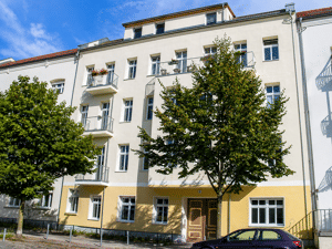 Vollständig saniertes Mehrfamilienhaus mit stabiler Ist-Rendite und Energieeffizienzklasse A – 12459 Berlin – Vorschaubild 2
