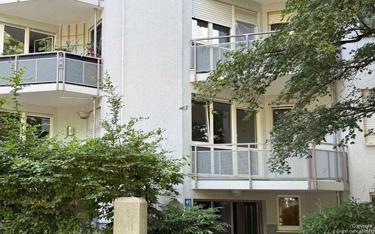 Frisch renovierte 2-Zimmer-Maisonette in ruhiger Lage am Olympiapark in München-Neuhausen/Moosach – 80637 München – Bild 1 von 7