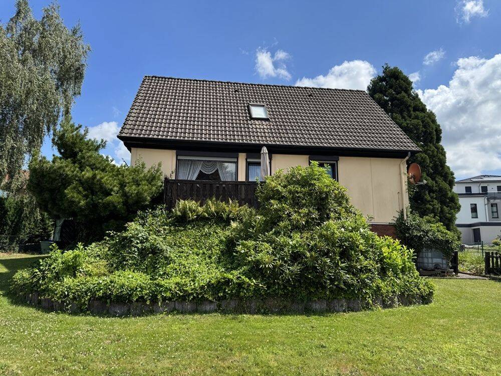 Solides Eigenheim für Ihre Ideen! – Obernkirchen – Bild 1 von 9