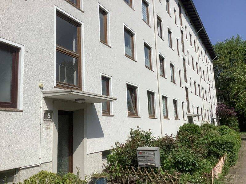 Schicke kleine 3-Zimmer-Wohnung mit Balkon mit neuem Duschbad