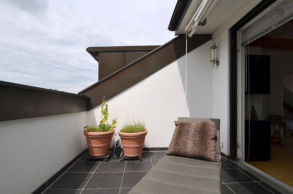 Hochwertig möblierte Wohnung mit Balkon und Stellplatz in Nürnberg Maxfeld – Nürnberg – Vorschaubild 9