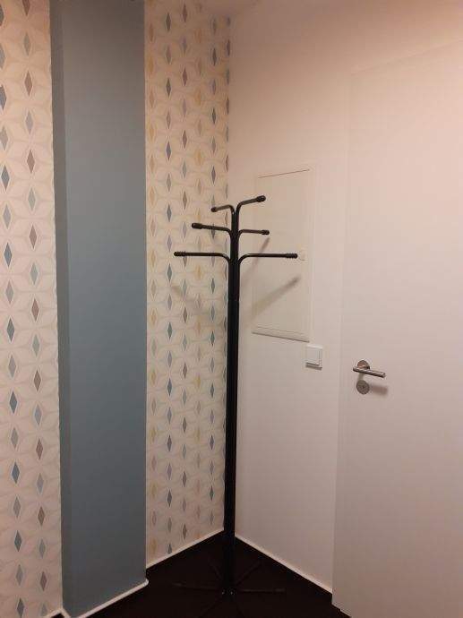 Kleines Penthouse***2 Balkone***Fahrstuhl***Einbauküche – Limbach-Oberfrohna – Vorschaubild 2