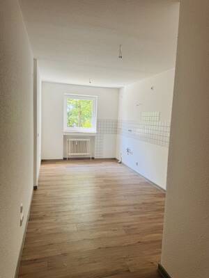 Bezugsfreie 2-Zimmer-Wohnung mit Westbalkon in Erlangen-Sieglitzhof – 91054 Erlangen – Vorschaubild 6
