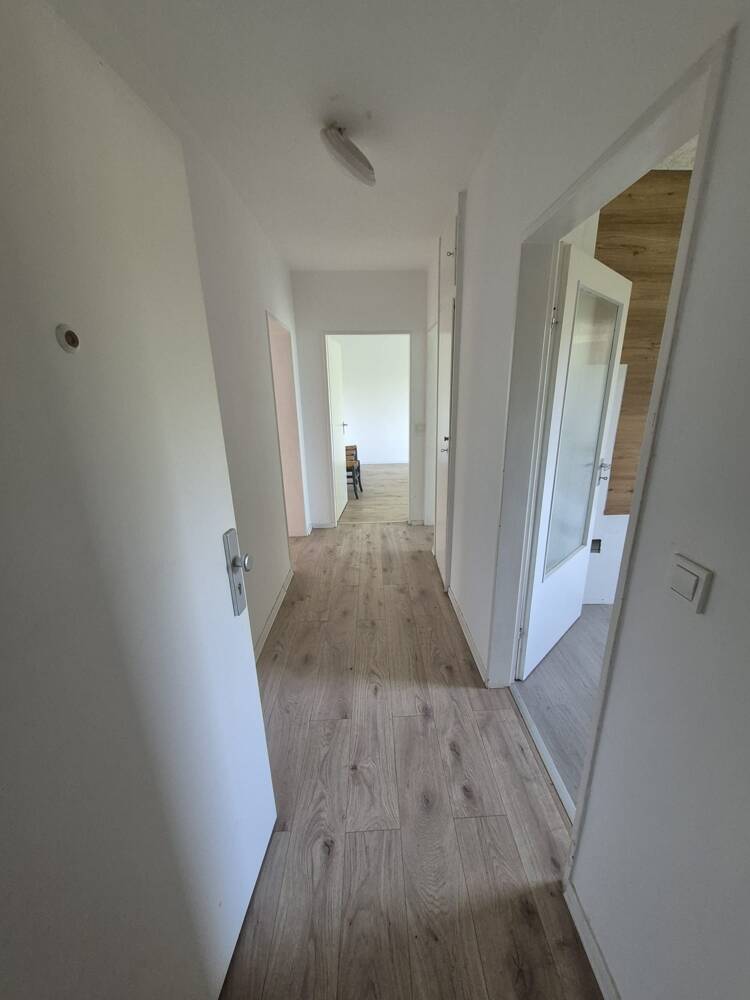 Gut geschnittene 2-Zimmer-Wohnung mit Tageslichtbad und praktischem Stauraum – Duisburg – Vorschaubild 2