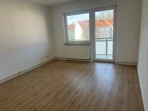 Renovierte 4-Zimmer-Wohnung mit Balkon – 26123 Oldenburg – Vorschaubild 4