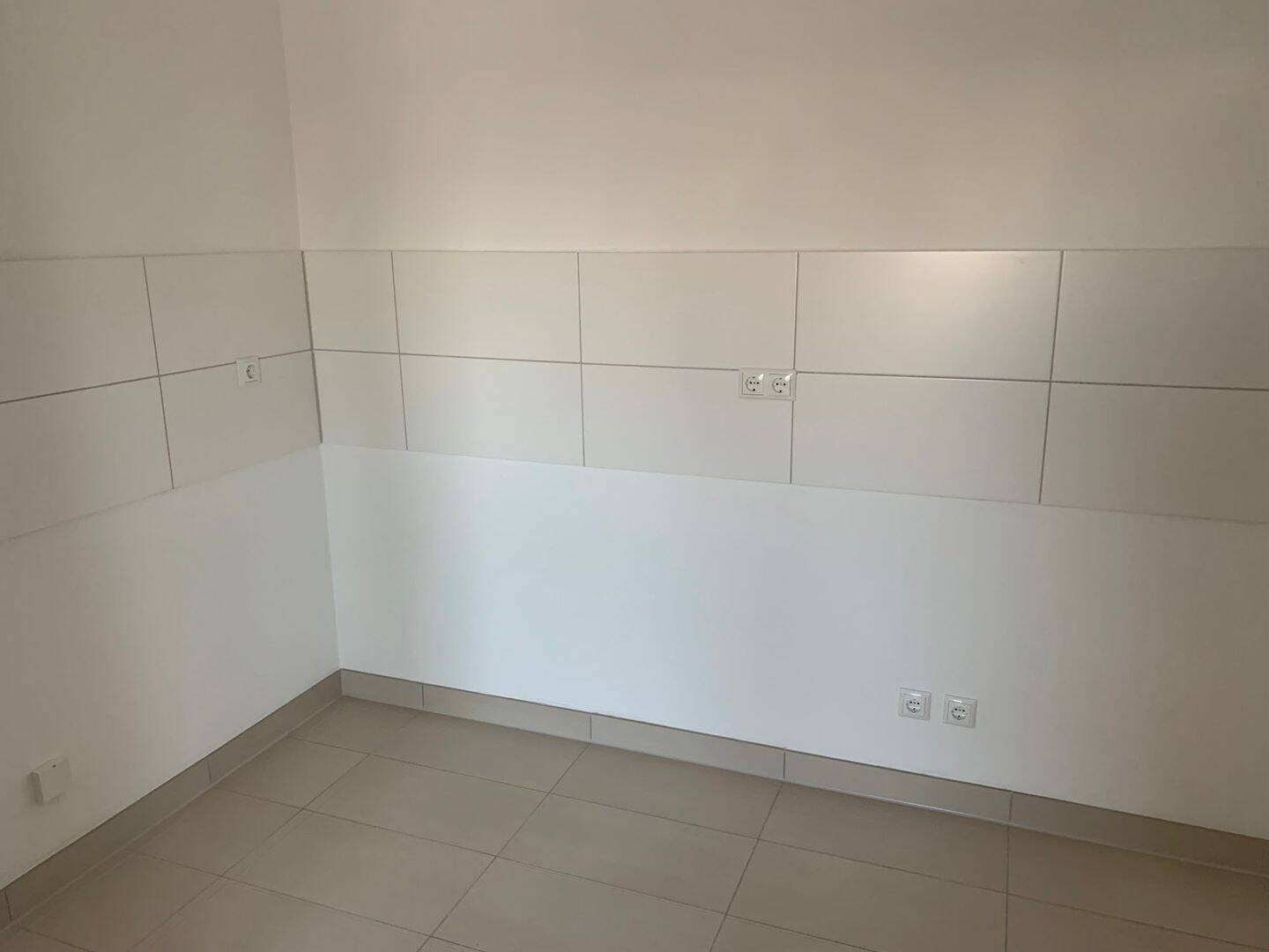 Moderne 4-Zimmer-Maisonettewohnung - Erstbezug nach Komplettsanierung - mit zwei Balkonen – Düsseldorf – Vorschaubild 8