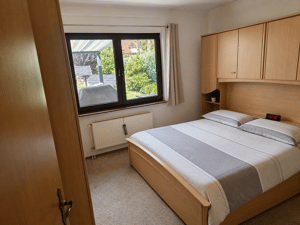 Gepflegter Bungalow auf großem Grundstück – ideal zum Einziehen oder für Mehrfamilienhaus-Neubau – 22043 Hamburg – Vorschaubild 7