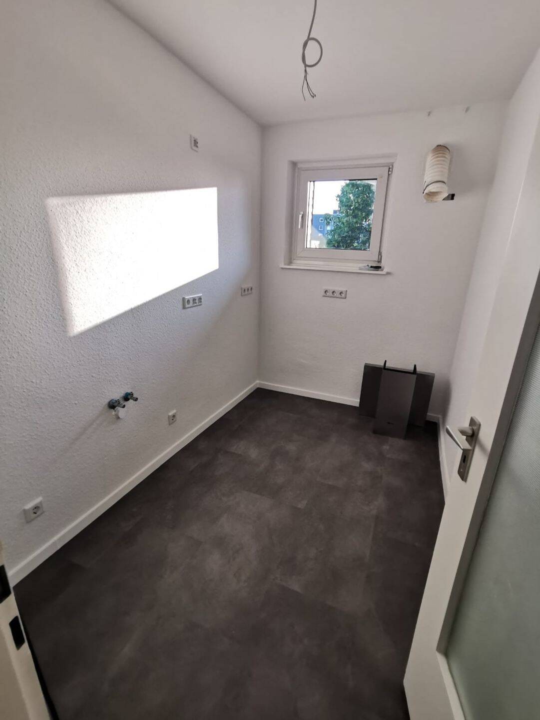 Uninahe 3-Zimmer Wohnung mit 2 Loggias und Tiefgaragenstellplatz – Wuppertal – Vorschaubild 7