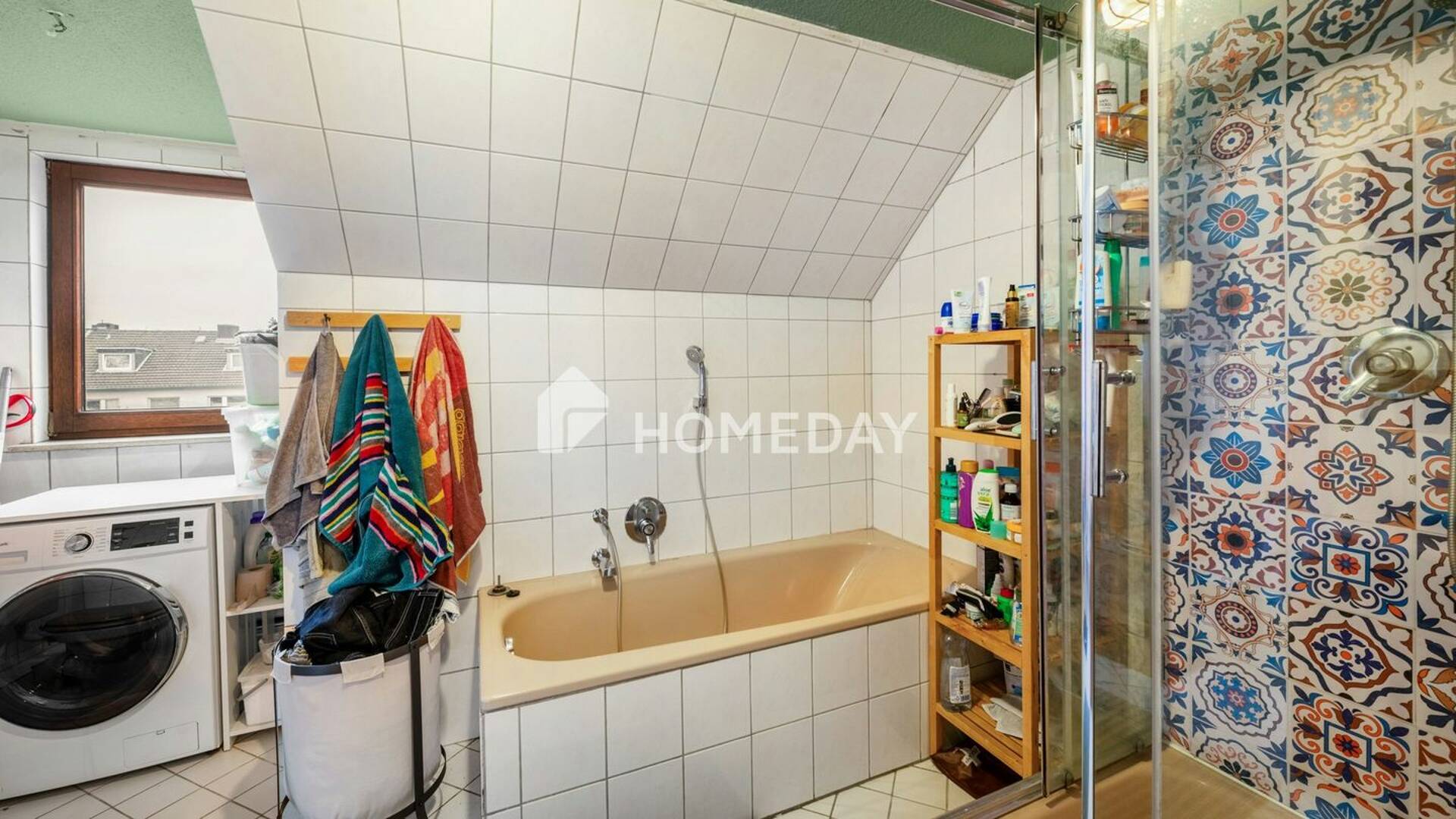Dachgeschosswohnung in 51105 Köln mit 91,5 m² kaufen