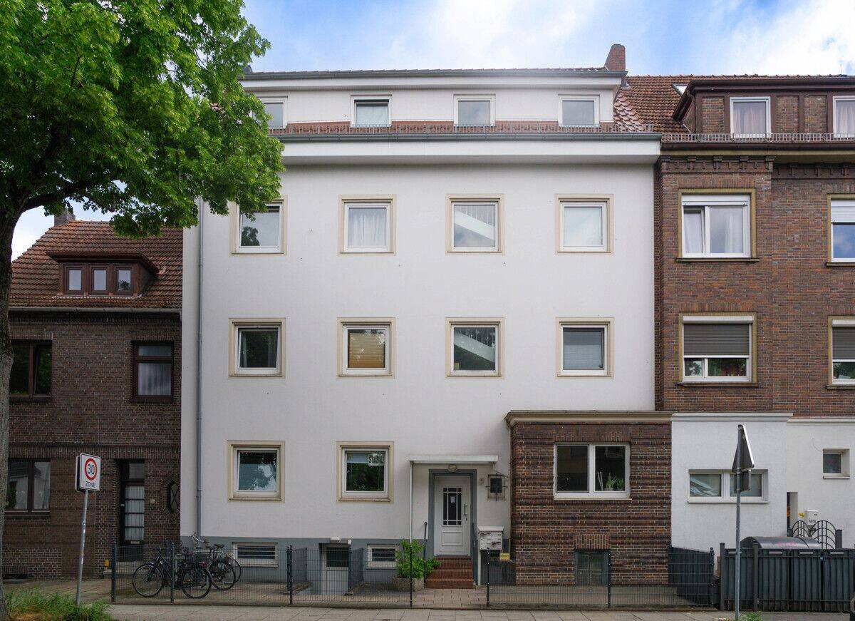 PURNHAGEN-IMMOBILIEN - Attraktive Eigentumswohnung mit Balkon in zentraler Lage von Bremen-Walle