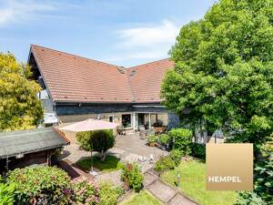HAUS IM HAUS - Wohnen wie im Einfamilienhaus, charmante Eigentumswohnung mit großem Garten DU-Rahm